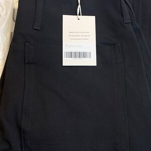 Everlane Women's Straight Leg Pants - Black